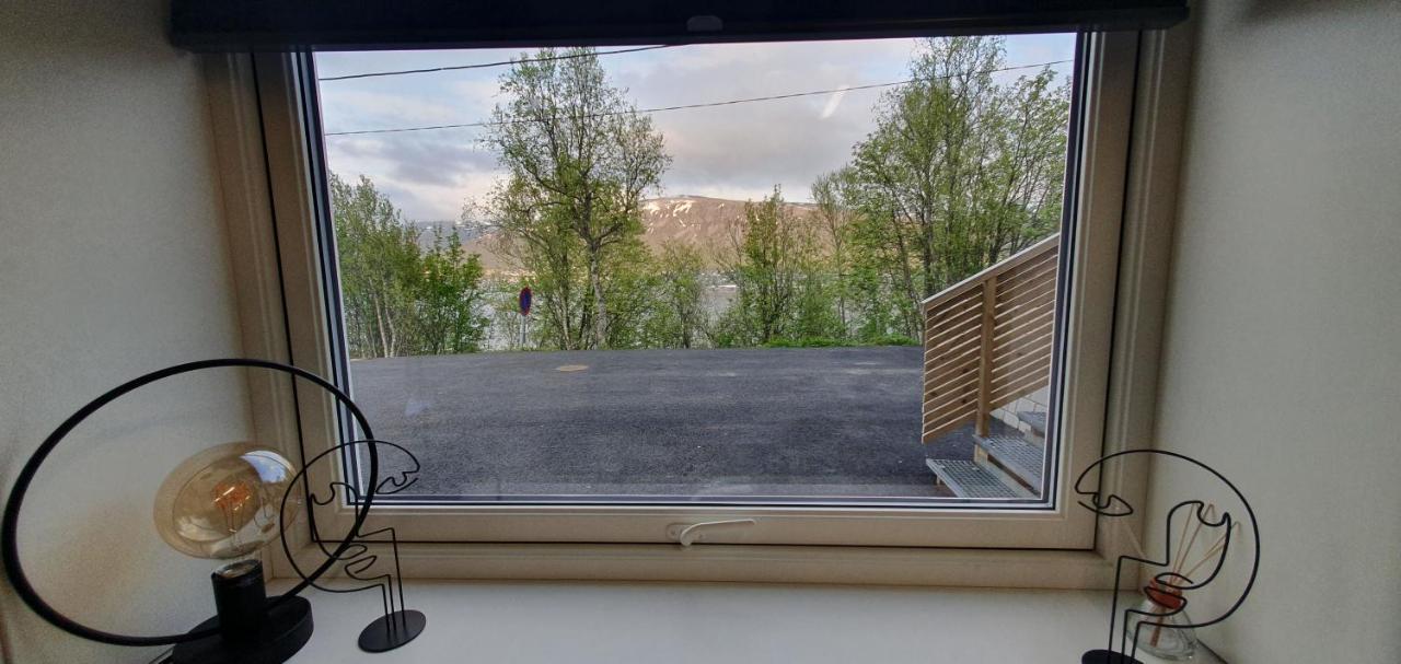 Tromsoapartment Silent Area With View I Have Warm Caravan For Rent Same Place, 4 People Appartement Tromsø
