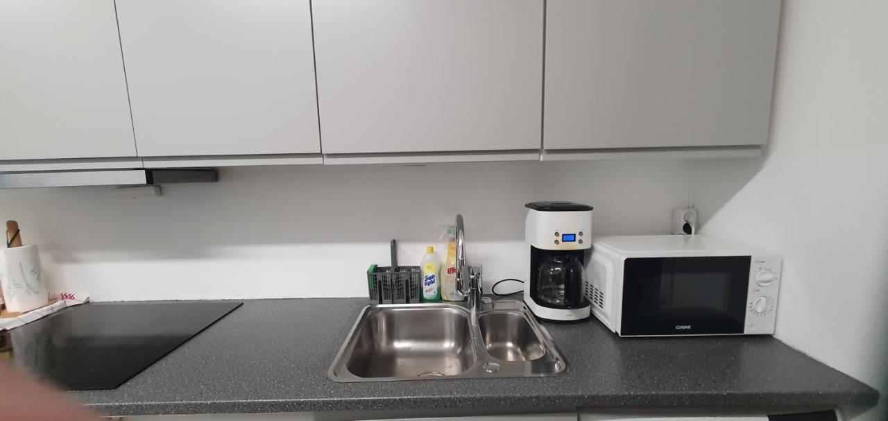 Appartement Tromsoapartment Silent Area With View I Have Warm Caravan For Rent Same Place, 4 People
