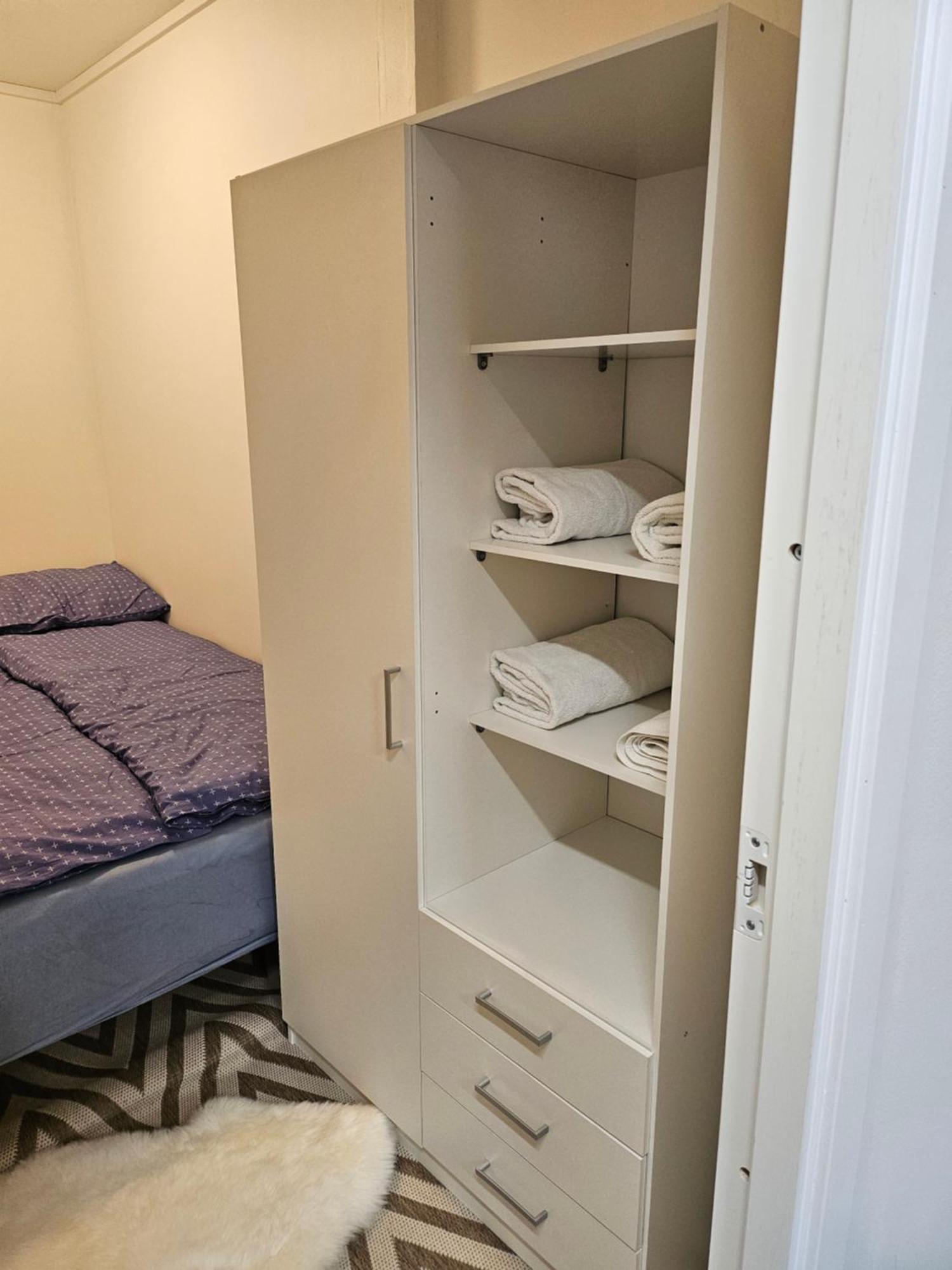 Tromsoapartment Silent Area With View I Have Warm Caravan For Rent Same Place, 4 People Appartement Tromsø