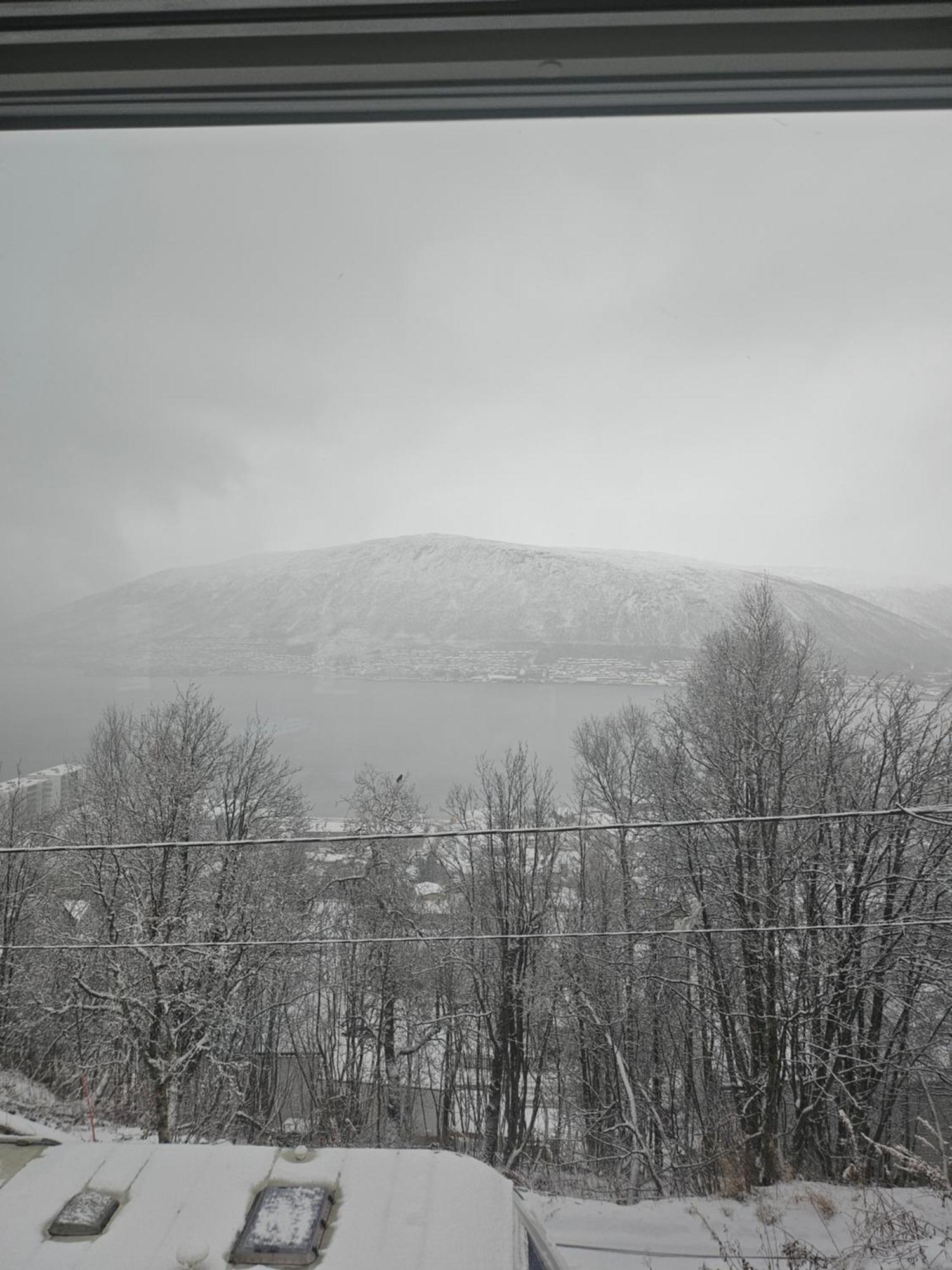 Tromsoapartment Silent Area With View I Have Warm Caravan For Rent Same Place, 4 People Appartement